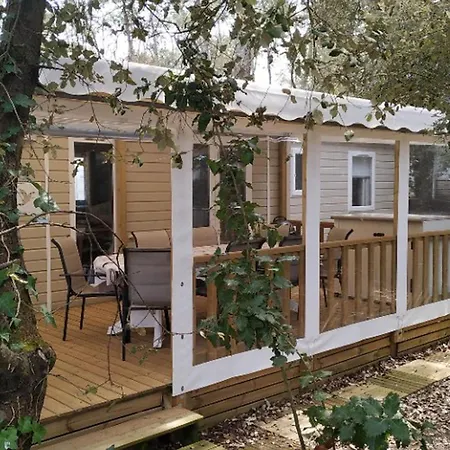 Kamp alanı Mobil-home Confortable, Animaux Ok - 6 Pers. - Api-1-52-2322 Saint-Hilaire-de-Riez