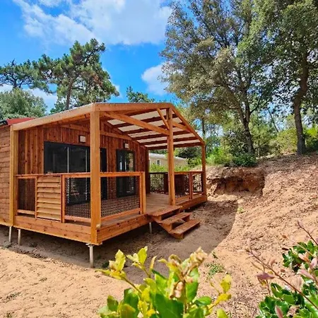 Kamp alanı Mobil-home Confortable, Animaux Ok - 6 Pers. - Api-1-52-2322 Saint-Hilaire-de-Riez